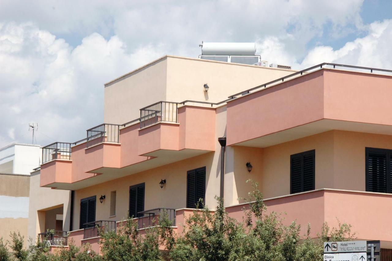 غالاتينا Vittoria Resort Residence-B&B المظهر الخارجي الصورة